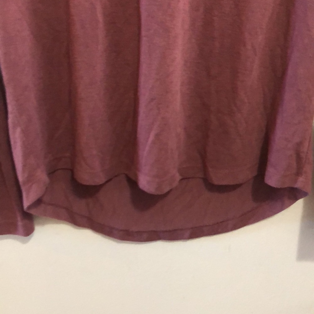 Athleta long sleeve open back breezy berry top - Picture 5 of 5